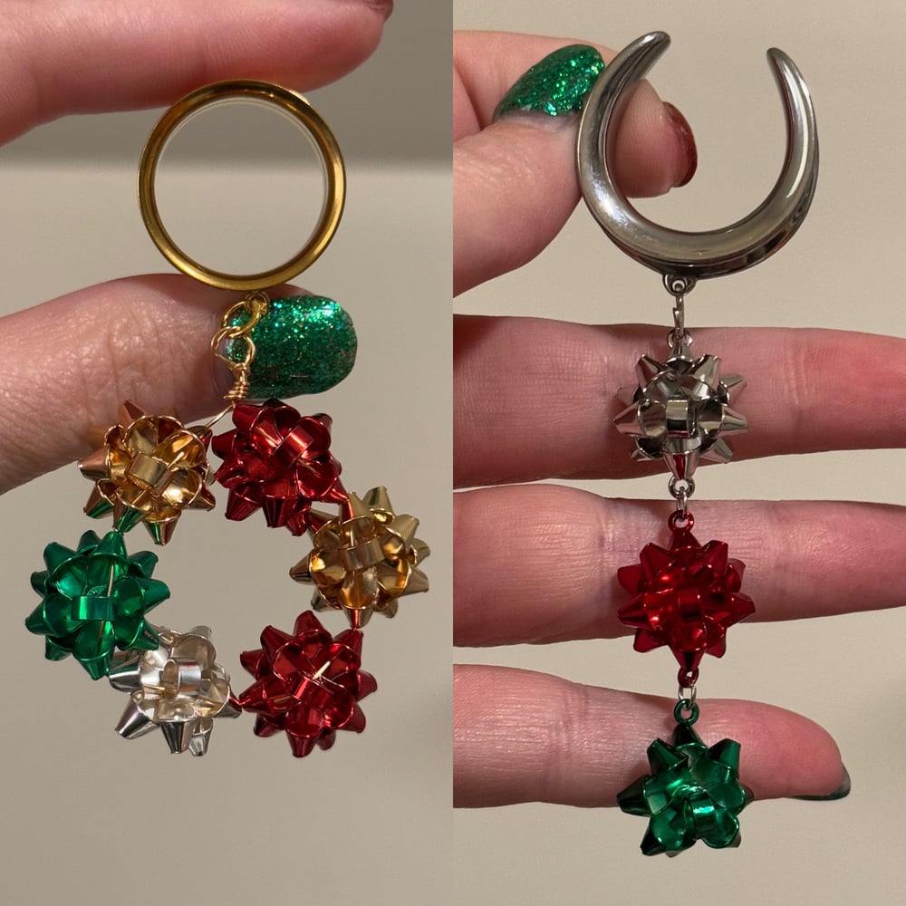 Image of Christmas Bow Dangles (sizes 2g-2")