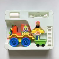 Image 2 of Boîte clowns pompiers Fisher Price stock neuf années 80