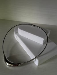 Image 1 of Curved Gargantilla 