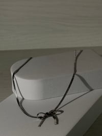 Image 2 of Ribbon Gargantilla 