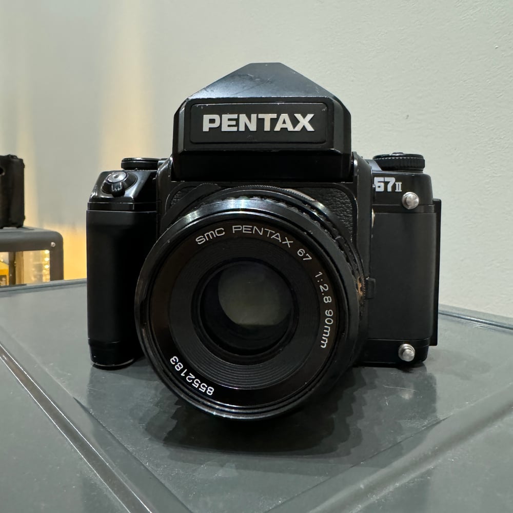 Image of Pentax 67 II with 90mm f2.8 (1006090/2003399)