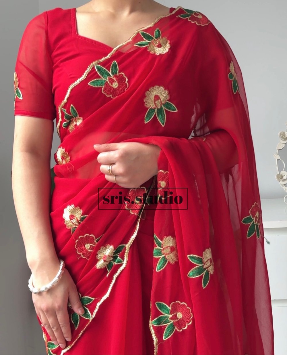 Image of Laligurash Saari three piece set