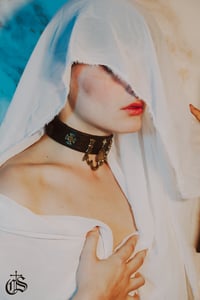 Image 1 of Choker "Virginalis"