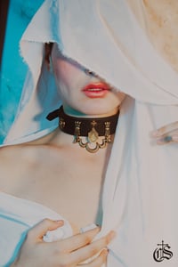 Image 2 of Choker "Virginalis"