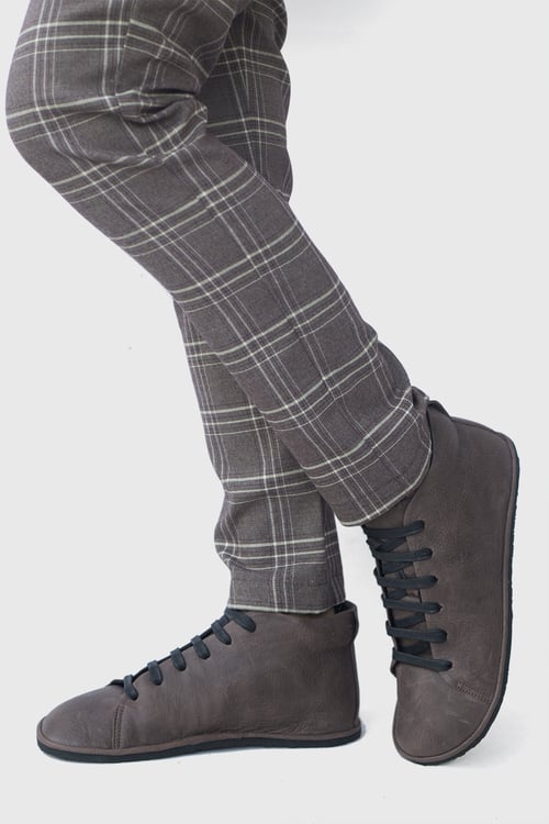 Image of Alto - High top Sneakers in Dark Oak