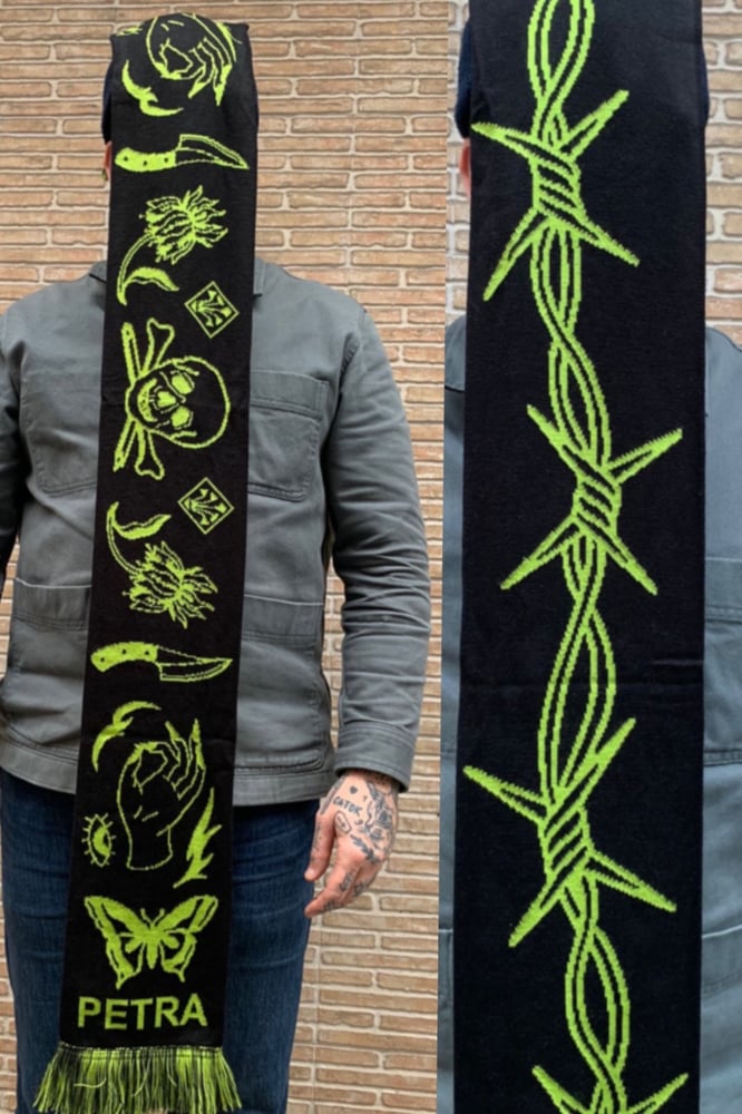 Image of Petra Tatuajes Scarf 