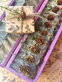 Image 12 of Gift Set —Tallow Face Moisturizer & Holiday Harvest Spice Shea Bar