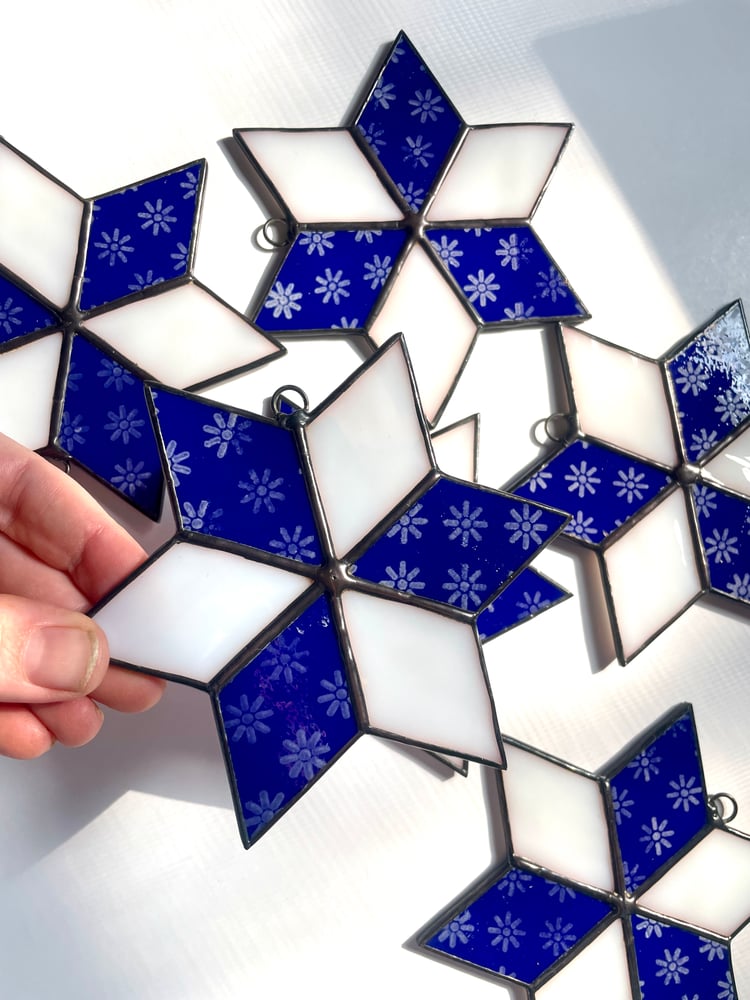 Image of Delftware Ornament, Lead Free