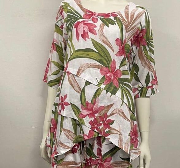 Image of Asymmetrical Linen/Cotton Top - Floral