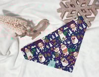 Image 3 of yeti feliz navidad bandana