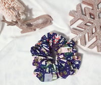 Image 7 of yeti feliz navidad set