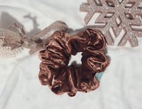 Image 3 of roxy feliz navidad scrunchie