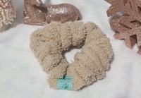 Image 3 of brownie feliz navidad scrunchie