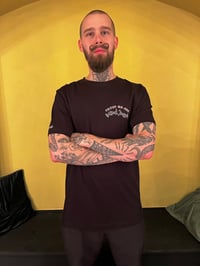 Image 2 of Trust no one black T-shirt