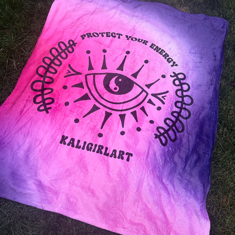 PINK ENERGY // BLANKET