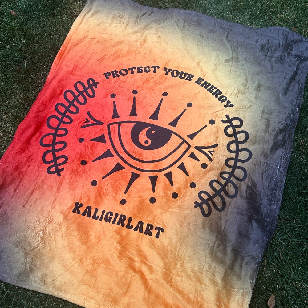 GOLDEN ENERGY // BLANKET