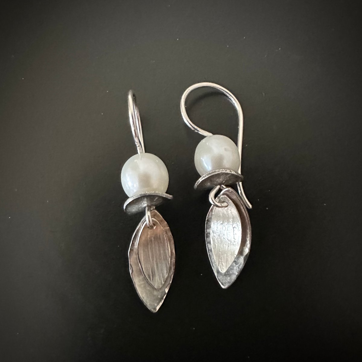 FUA Flower petal 片耳ピアス　ivory color pure flower pierce～ﾋﾟｭｱﾌﾗﾜｰﾋﾟｱｽ | flower／フラワー公式通販
