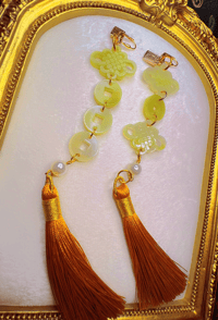 JADE HERALD ACRYLIC Earrings (SINGLE)