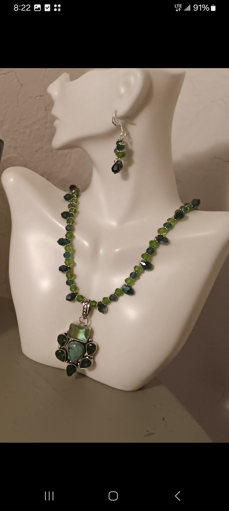 Image of MULTI STONE GREEN PENDANT NECKLACE 