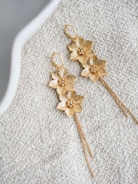 Image 3 of Grandes Boucles d'Oreilles NIRISSE