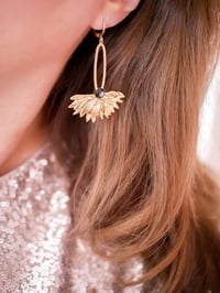 Image 2 of Boucles d'Oreilles FREYJA - Gris