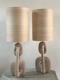Image 3 of handshaped concrete tablelamps (set of 2) beige