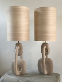 Image 1 of handshaped concrete tablelamps (set of 2) beige