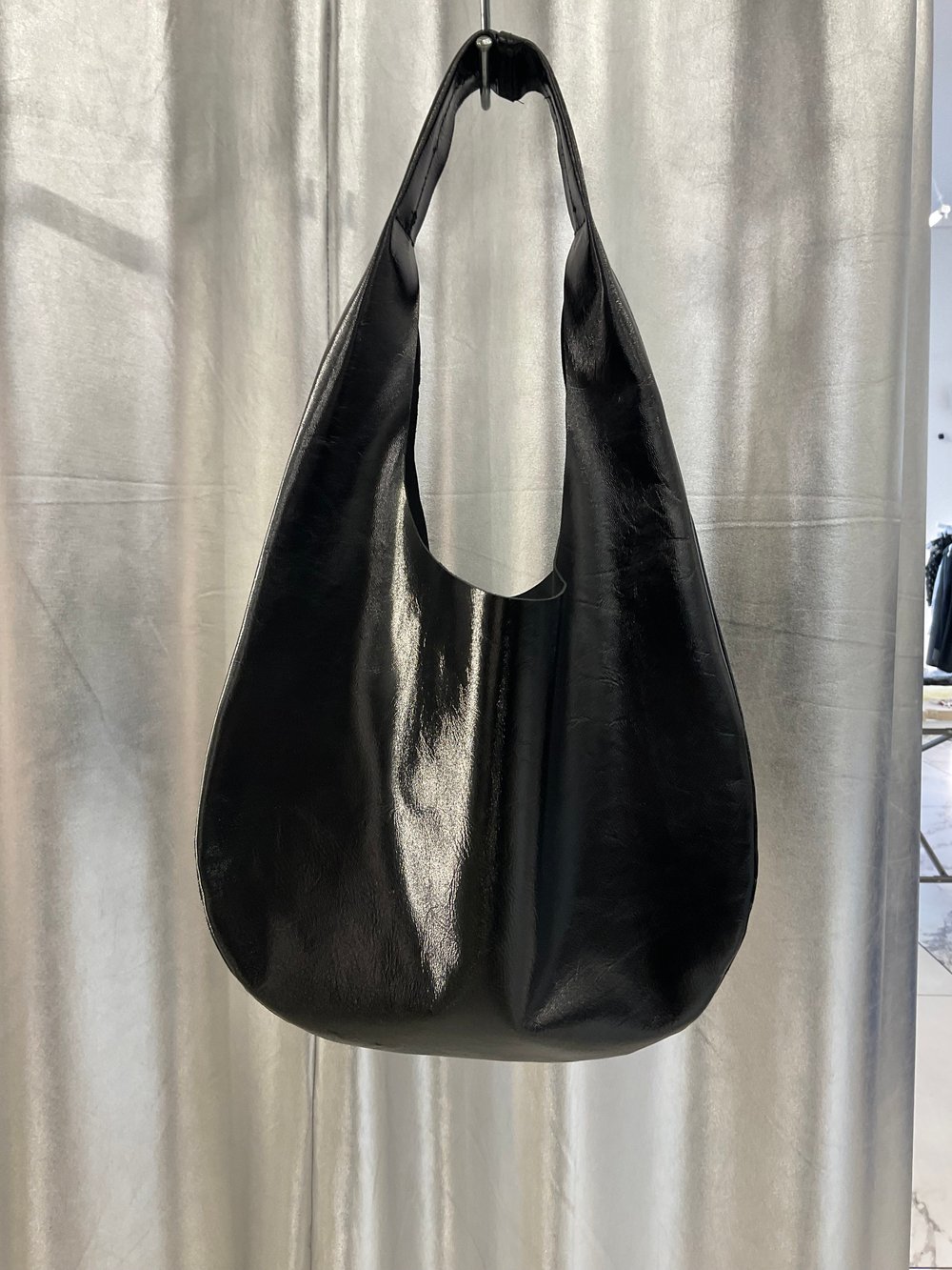 Leather hobo bag black patent 