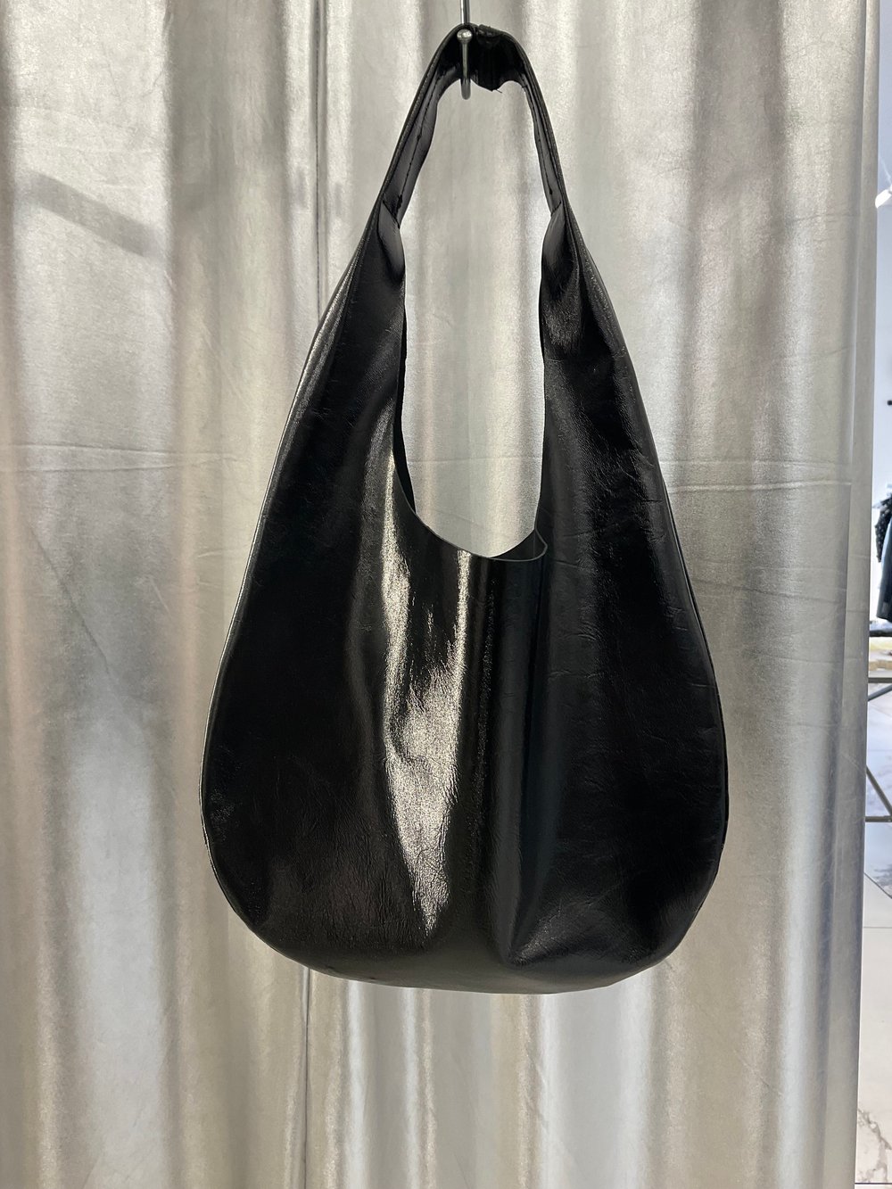 Leather hobo bag black patent 