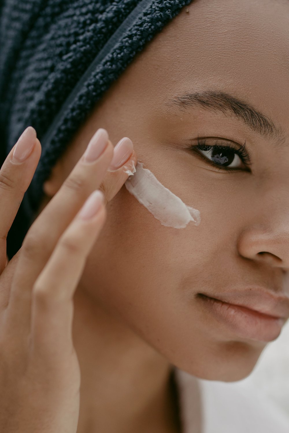 BLUEshea! BLUEskin! Anti-Aging Blueberry Seed Oil & Butter w/Shea. SPF4-UV-BLUE LIGHT defense.