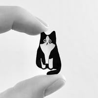 Image 2 of PIN BADGE THE_NK_CAT