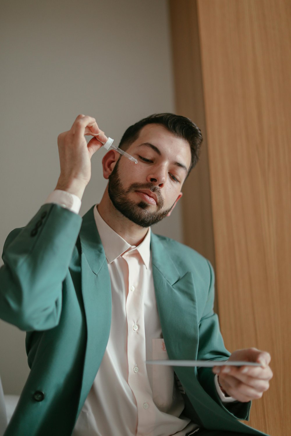 BLUEshea! BLUEskin! Anti-Aging Blueberry Seed Oil & Butter w/Shea. SPF4-UV-BLUE LIGHT defense.