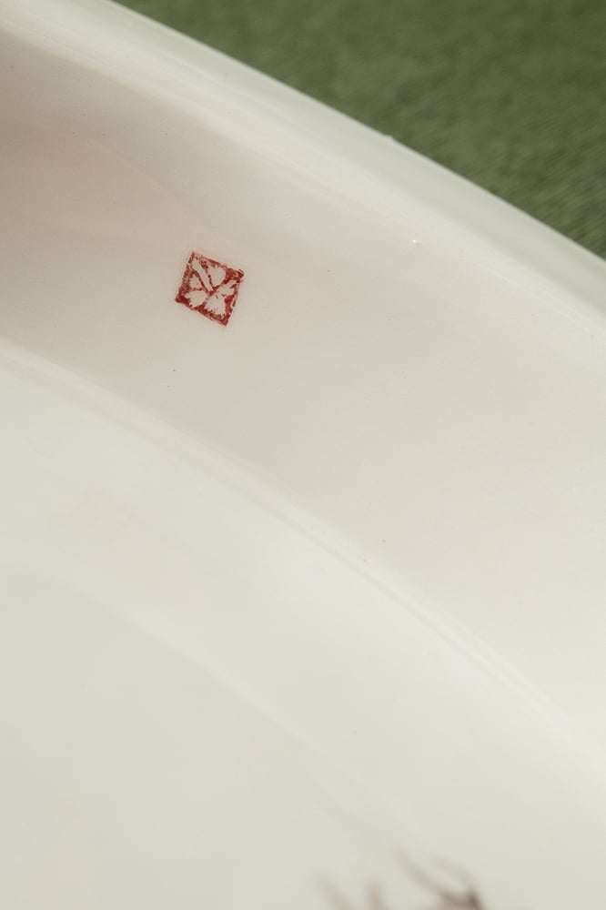 Image of large plate no.02