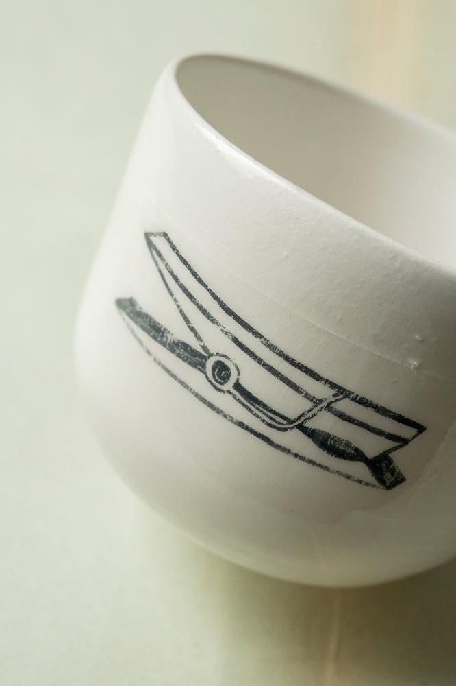 Image of cup-clothespin