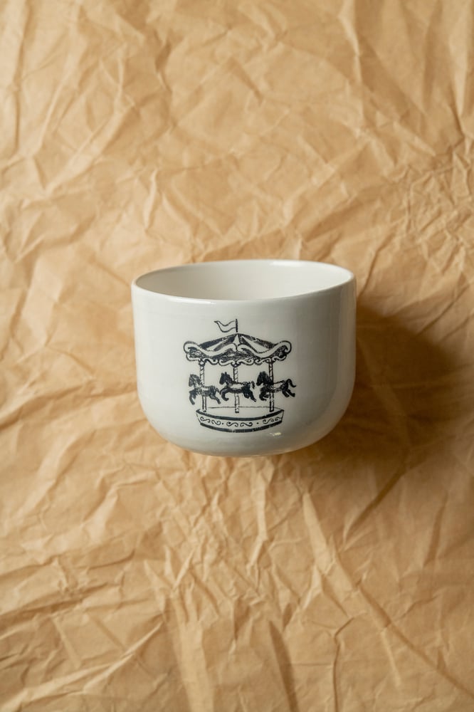 Image of cup-carousel