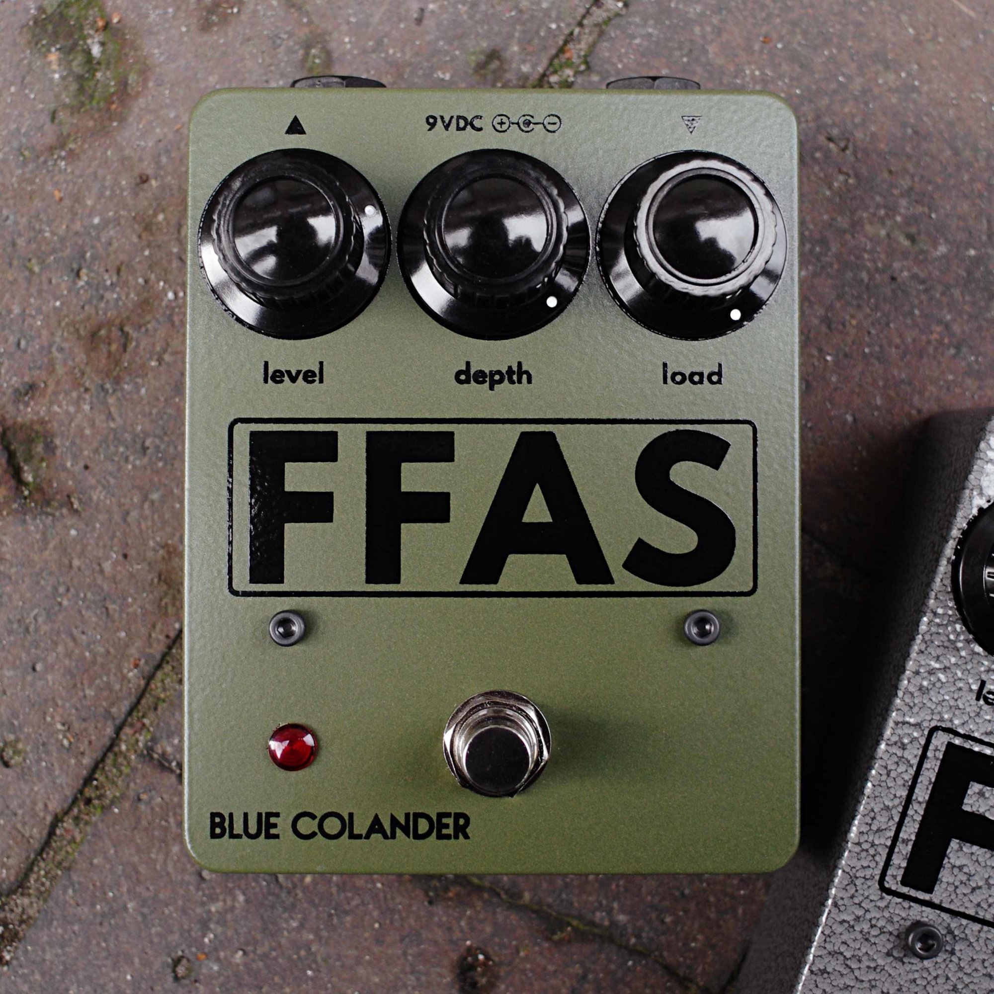 FFAS - dark fuzz | blue colander stompboxes FFAS - dark fuzz | blue colander stompboxes