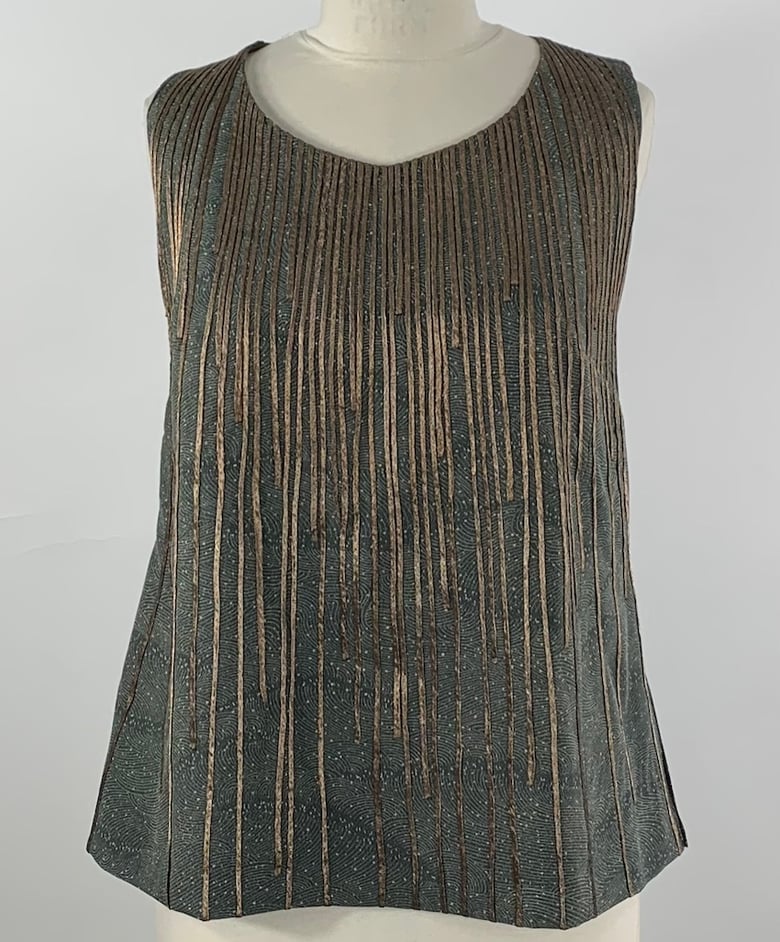 Image of Sun's Rays Applique Vest