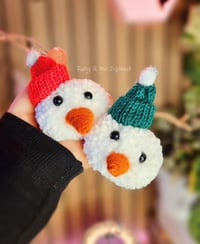 Image 1 of Mini snowman decoration (green hat)