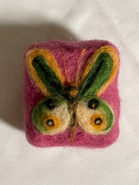 Image 1 of Butterfly / Pansie