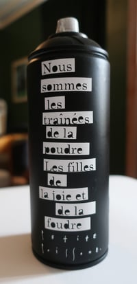 Bombe "Les traînées"