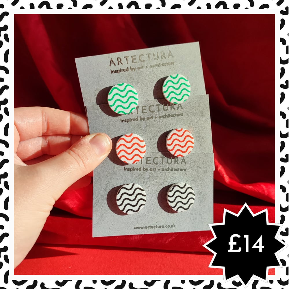 Image of SPECIAL OFFER | 60s Graphic Wavy Circle Stud Earrings