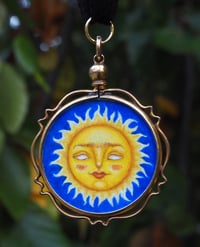 Image 2 of moody sun - vintage pendant