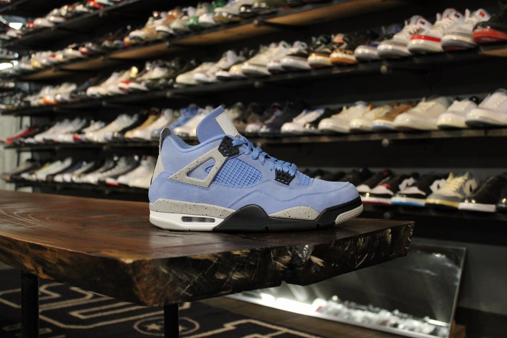 Air Jordan IV (4) "University Blue/Black"