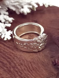 Image 3 of Moss Rose Pattern 1949 Spoon Ring