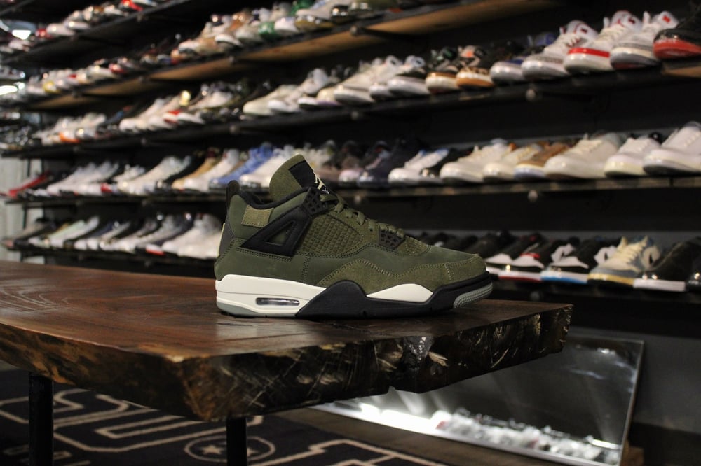 Air Jordan IV (4) "Craft/Olive"