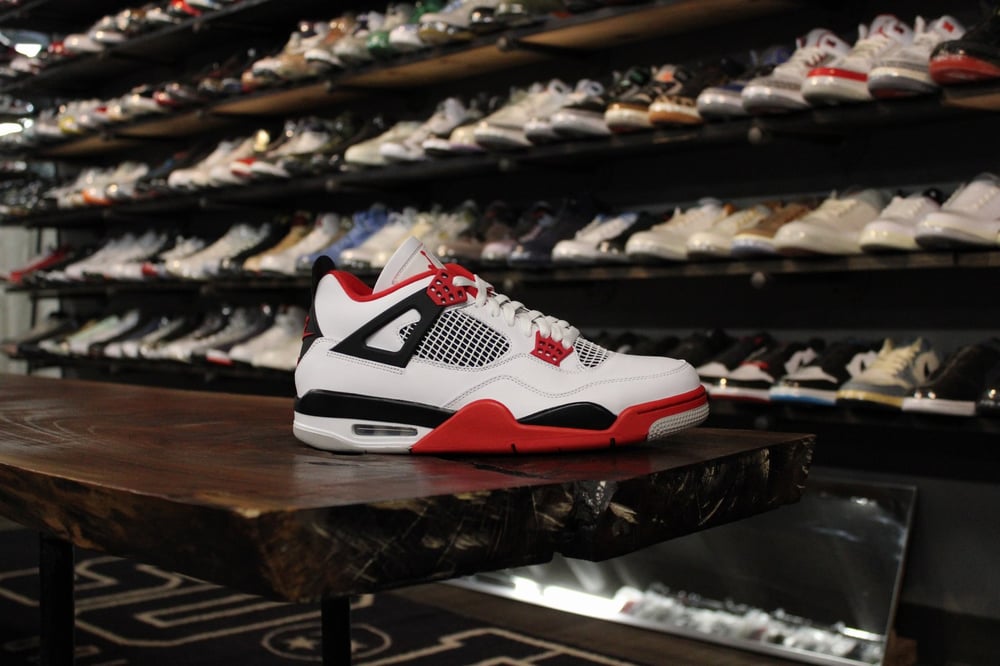 Air Jordan IV (4) "Fire Red/White" (2020)