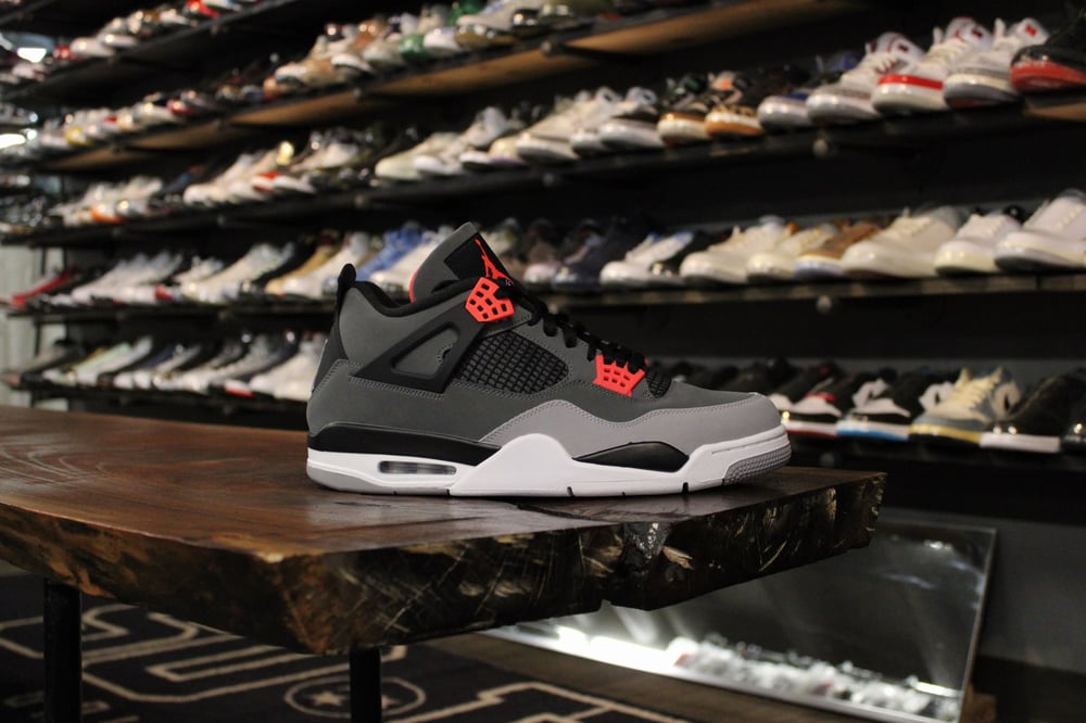 Air Jordan IV (4) "Infrared"