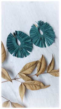 Image 2 of PEACOCK earrings - Verde Bosco