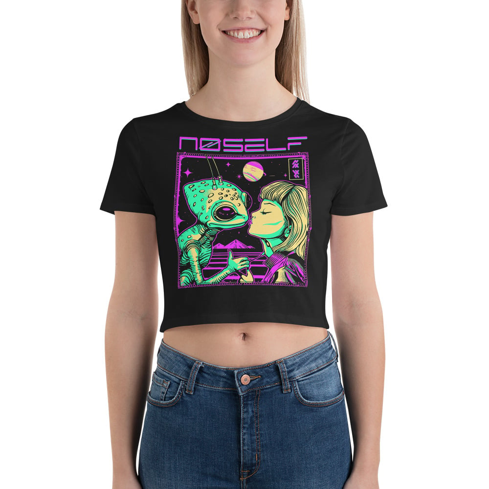 NS WM CROP TOP UFO KISS