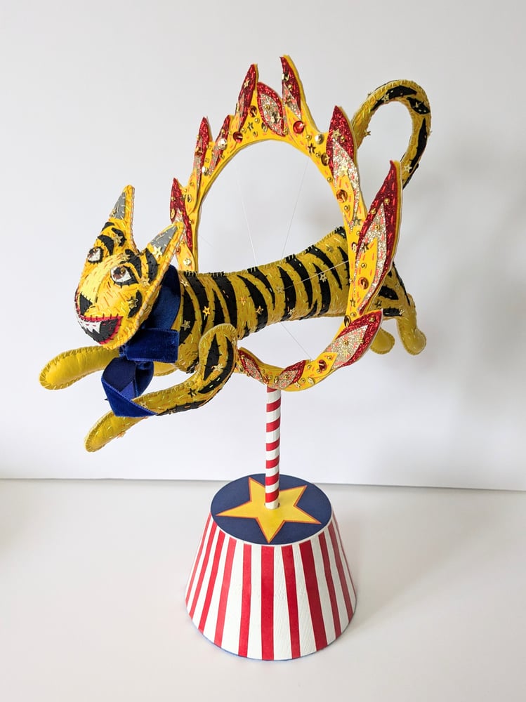 Image of Mad Tiger Terry 'Terence Makes an Entrance' Sculpture